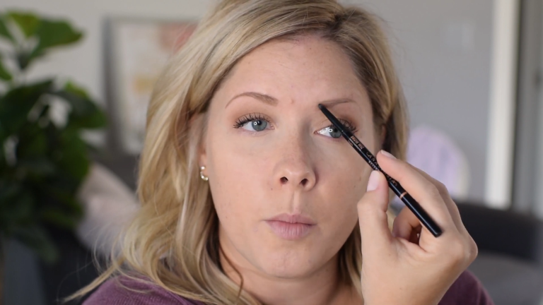 10 Quick Makeup Hacks for Your Morning Beauty Routine